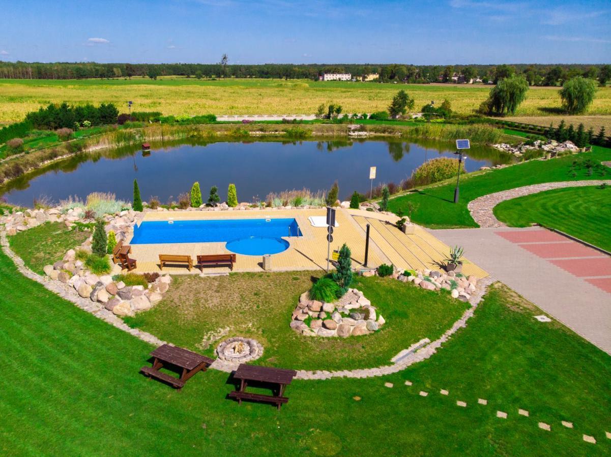 Hotel Ośrodek Ukazia Orzechowo  Zewnętrze zdjęcie