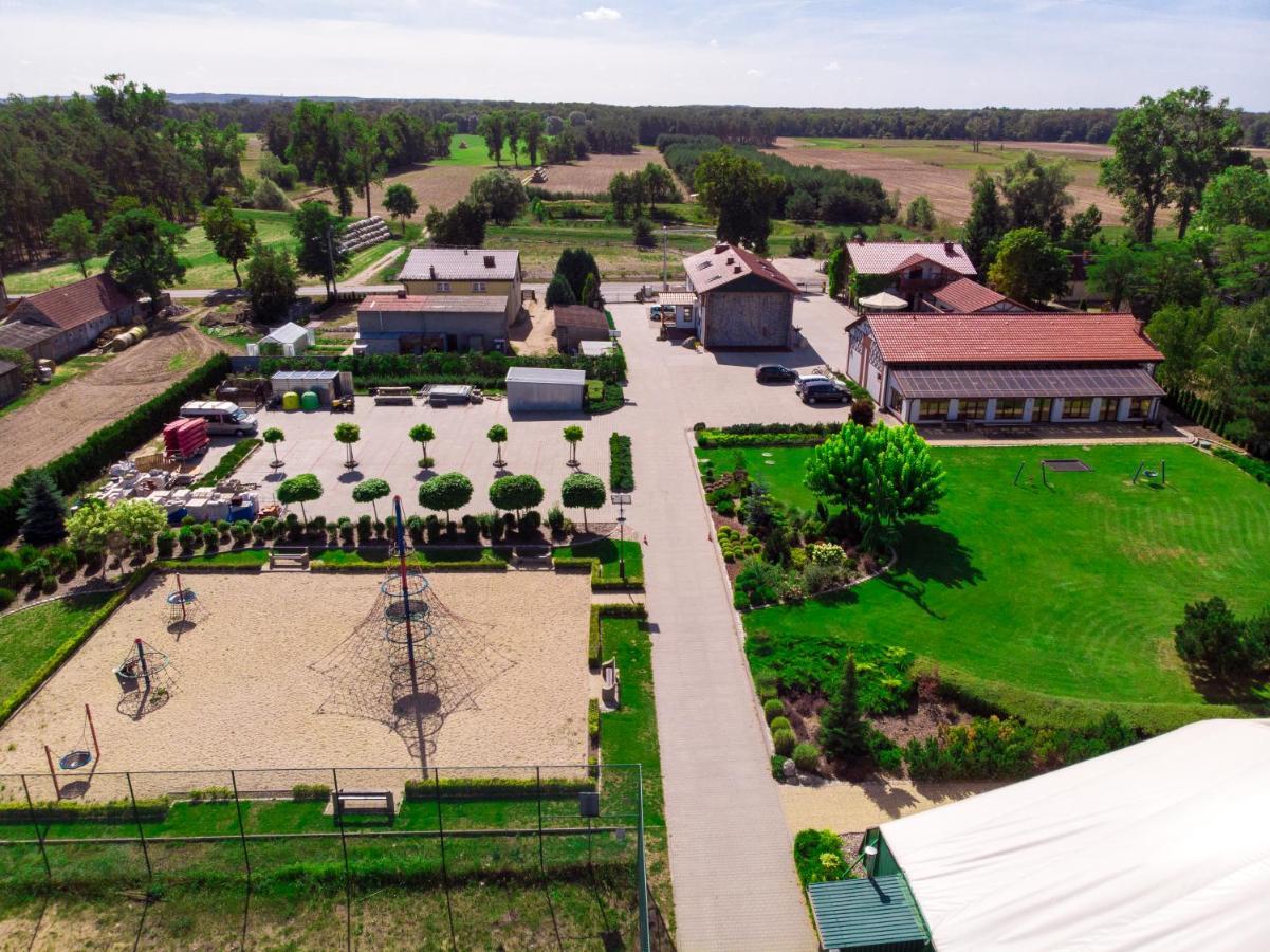 Hotel Ośrodek Ukazia Orzechowo  Zewnętrze zdjęcie